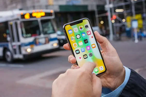 Когда за дело берется Китай или копия дисплея на iPhone X